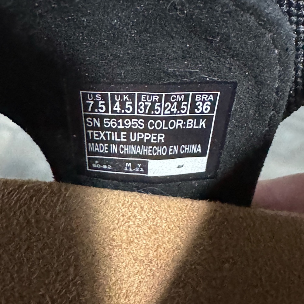 Skechers Women's Black Sandals with Tan Sole - Picture 4 of 4